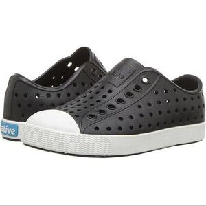 Native Shoes NWT Unisex Jefferson Waterproof Slip On Sneakers Jiffy Black/White